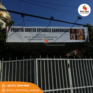 papan nama lampu sorot