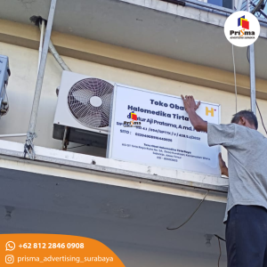 Papan Nama Toko Obat