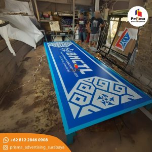 Papan nama akrilik Timor Leste