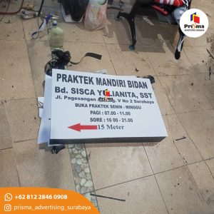 Papan Nama Klinik Bidan Menyala Elegan web