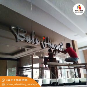 web jasa huruf timbul akrilik dan stainless 