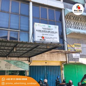 Pembuatan Dan Pemasangan Neonbox Klinik Di Kenjeran web